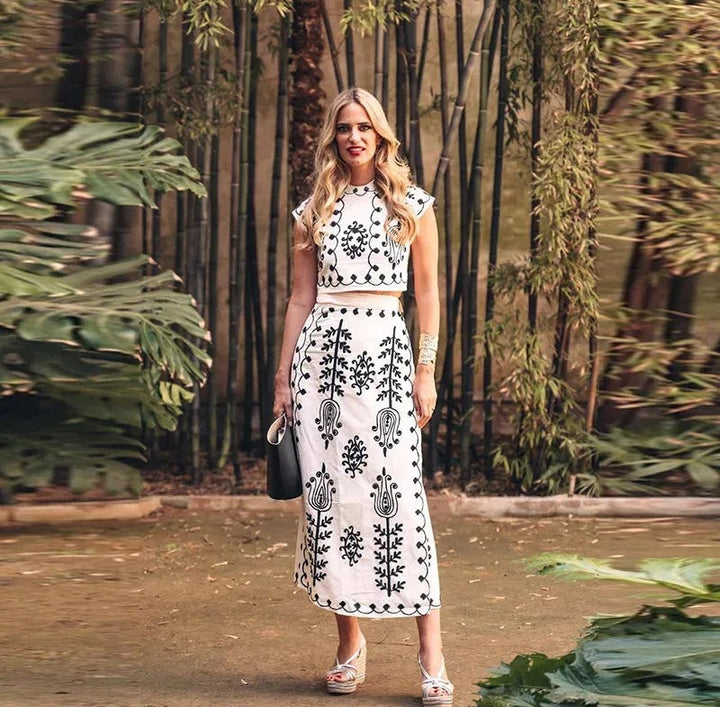 Alina | Top i spódnica z eleganckim nadrukiem