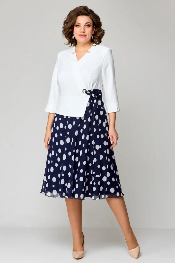 Jagienka | damski zestaw o ponadczasowym uroku dla każdej krągłości