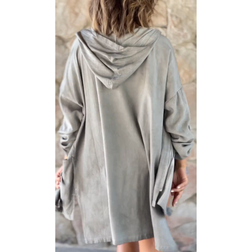 Milena | Casualowa kurtka z kapturem i przeszyciami – lekki zamek i kieszenie