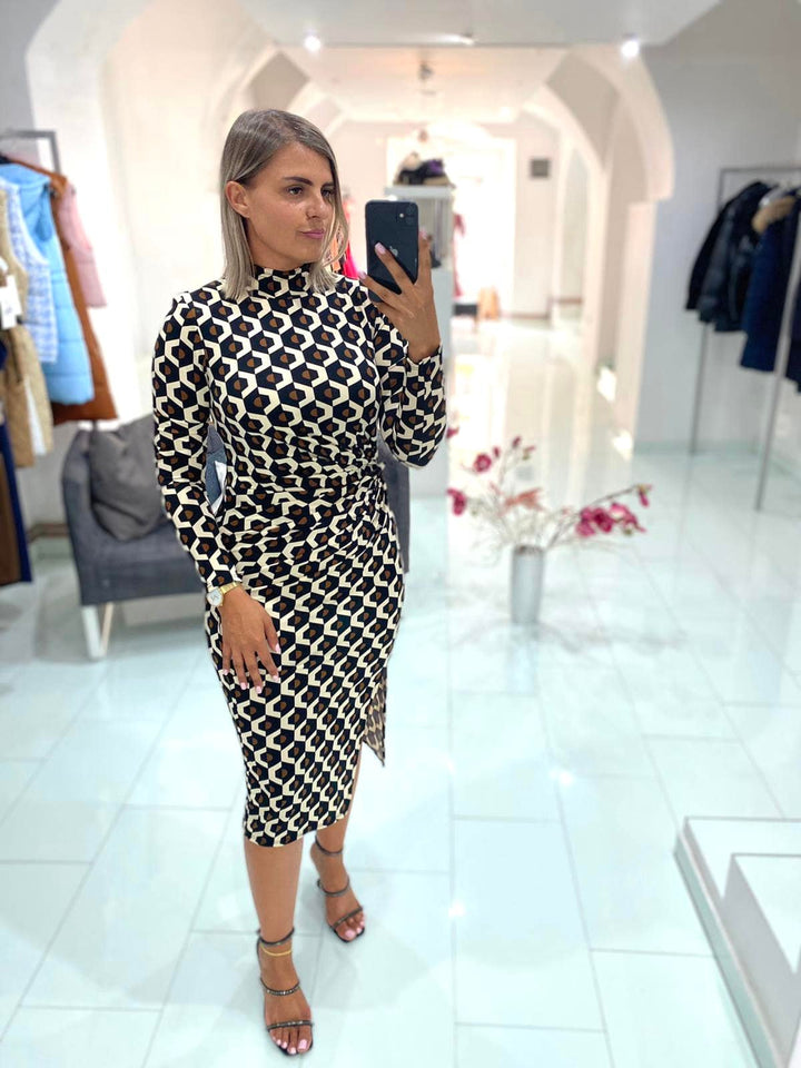 Patrycja | Sukienka Midi z Mock Neck o Dopasowanej Sylwetce i Bocznym Rozcięciem