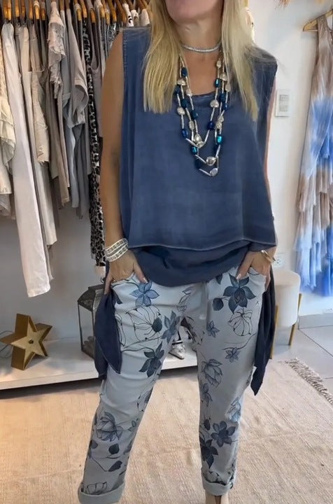 Gienia | Dwuczęściowy komplet damski: top bez rękawów i spodnie z nadrukiem.