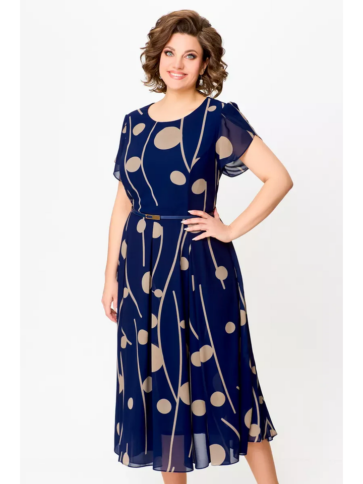 Celina | Lekka sukienka z fakturą przypominającą szyfon i nowoczesnym nadrukiem