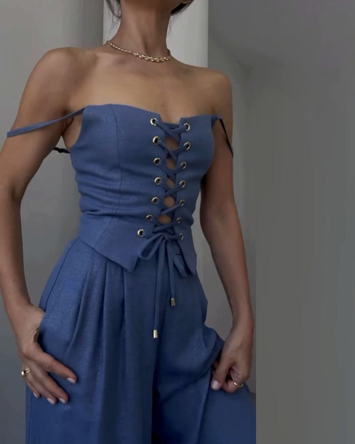 Natasza | Dopasowany top inspirowany gorsetem i plisowane spodnie – komplet