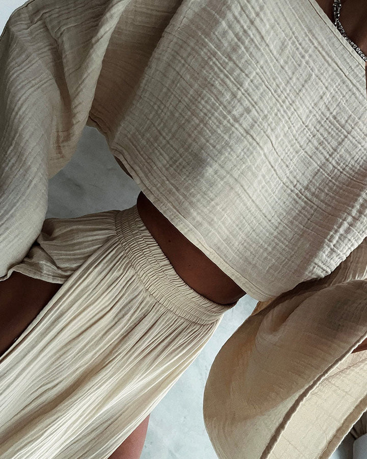 Britta | Dwuczęściowy zestaw: krótki top z długim rękawem i spódnica z wysokim rozcięciem