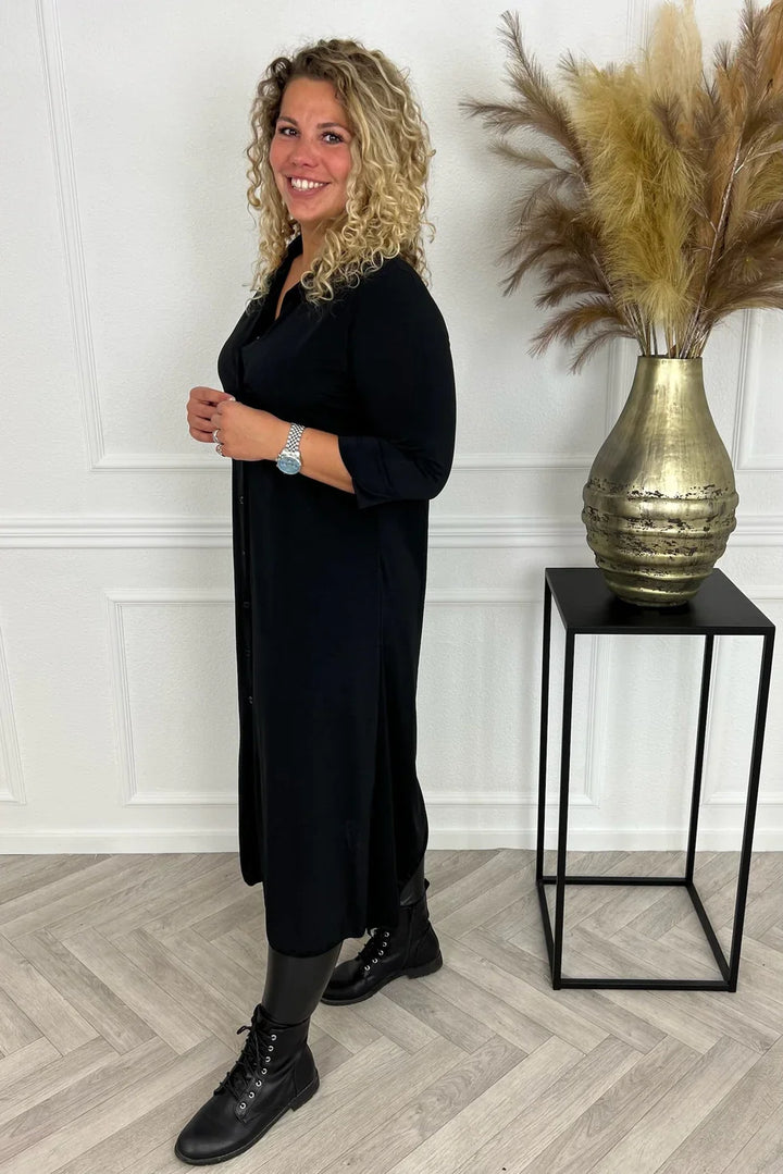 Grazyna | Koszulowa sukienka midi z klasycznym kołnierzykiem i zwiewną linią A