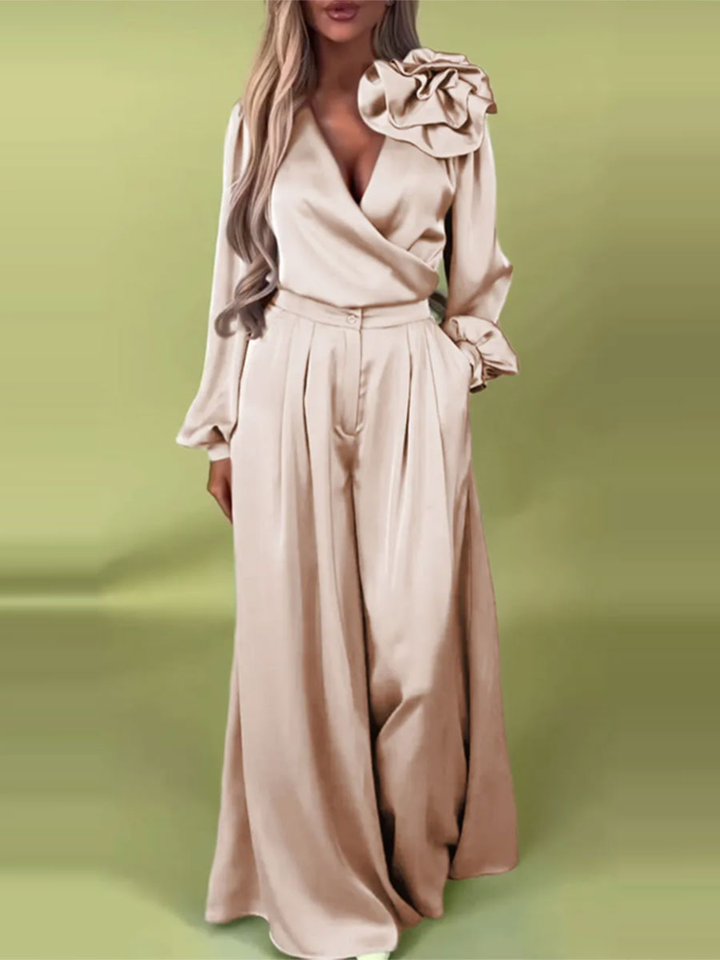 Witoria | Elegancki zestaw z satyny – koszula kopertowa z długimi rękawami i szerokie spodnie