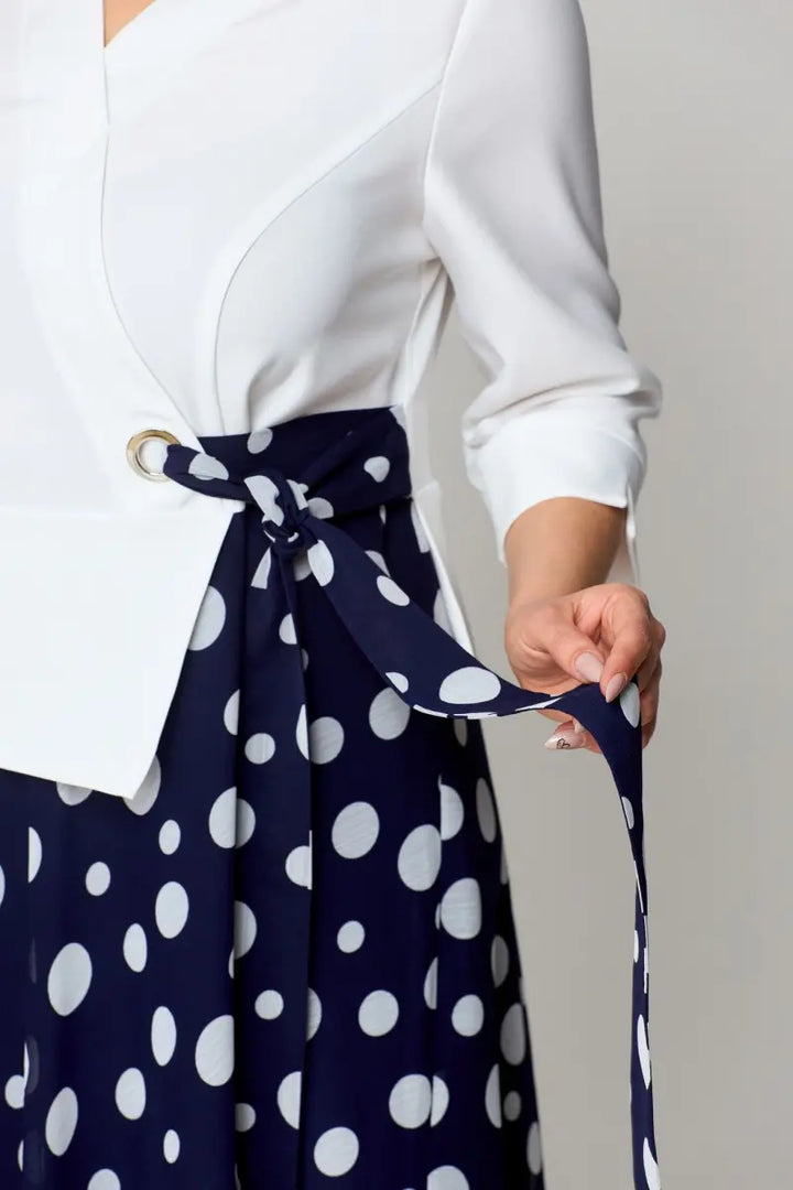 Jagienka | damski zestaw o ponadczasowym uroku dla każdej krągłości