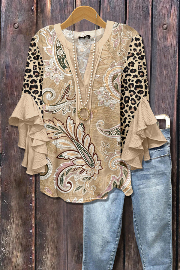 Fiołka | Bluzka w kwiatowy wzór z falbanowymi rękawami i kobiecym krojem