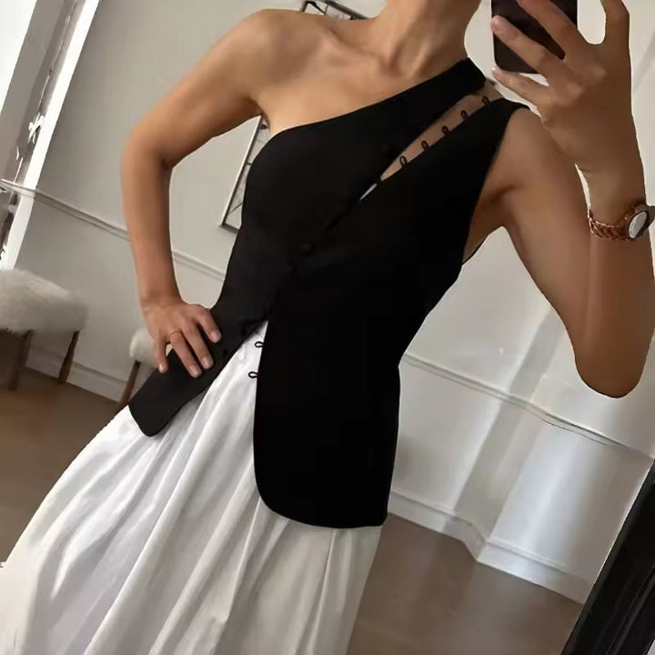 Zuzanna | Asymetryczny top na jedno ramię z ukośnym zapięciem na guziki