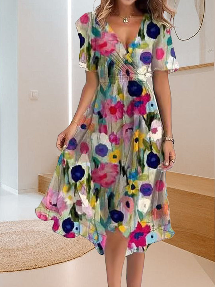 Alicja | Casualowa sukienka z prostym nadrukiem i dekoltem w szpic