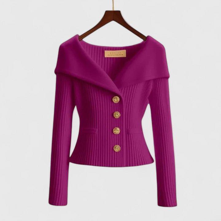 Sweter z szerokim kołnierzem – elegancja i wygoda w jednym