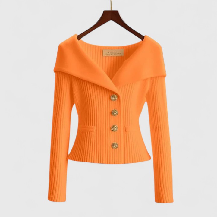 Sweter z szerokim kołnierzem – elegancja i wygoda w jednym