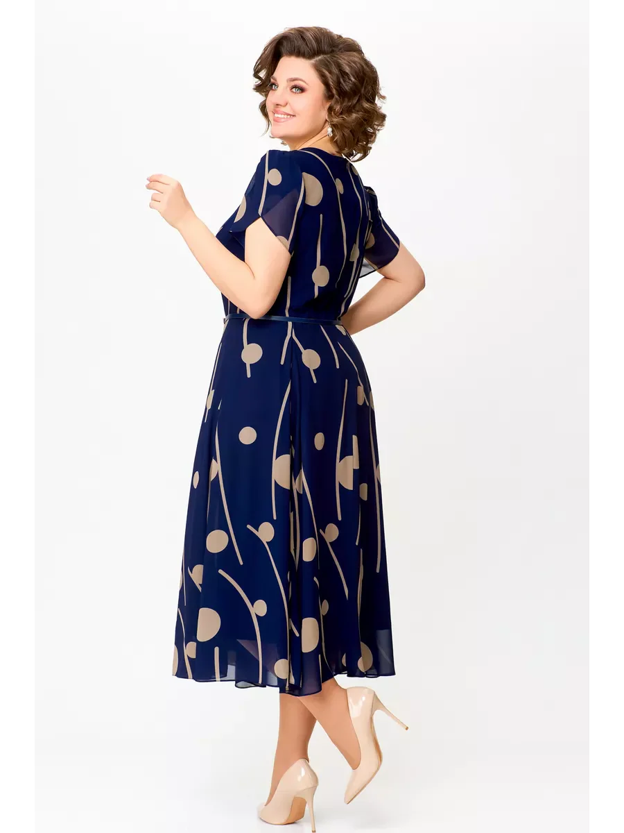 Celina | Lekka sukienka z fakturą przypominającą szyfon i nowoczesnym nadrukiem