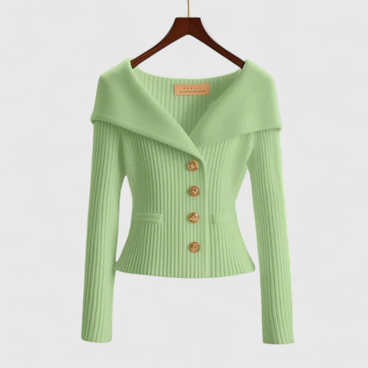 Sweter z szerokim kołnierzem – elegancja i wygoda w jednym