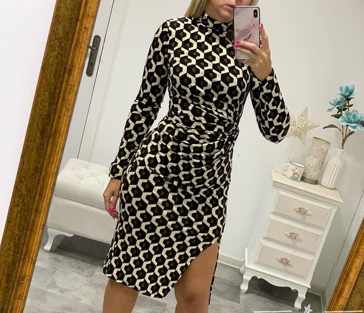 Patrycja | Sukienka Midi z Mock Neck o Dopasowanej Sylwetce i Bocznym Rozcięciem