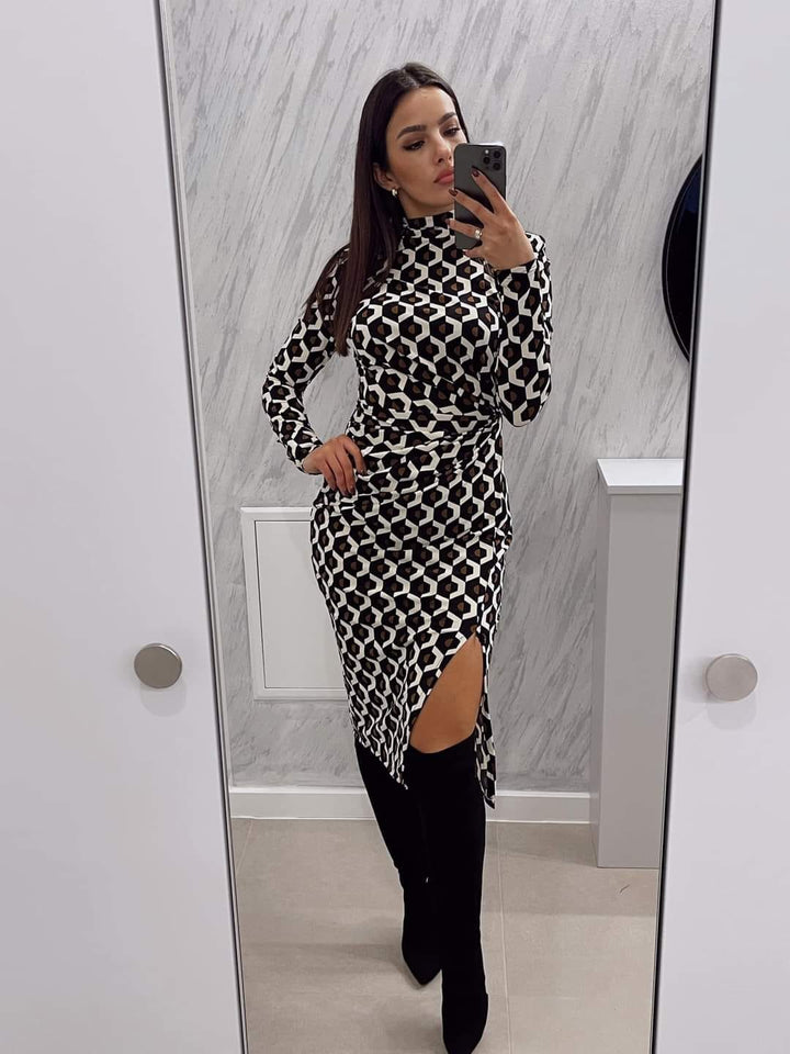 Patrycja | Sukienka Midi z Mock Neck o Dopasowanej Sylwetce i Bocznym Rozcięciem