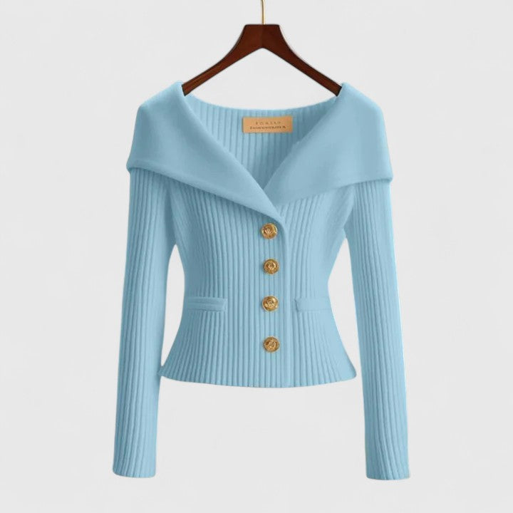 Sweter z szerokim kołnierzem – elegancja i wygoda w jednym