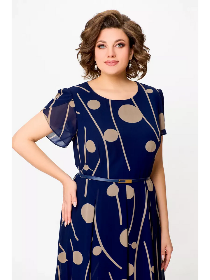 Celina | Lekka sukienka z fakturą przypominającą szyfon i nowoczesnym nadrukiem