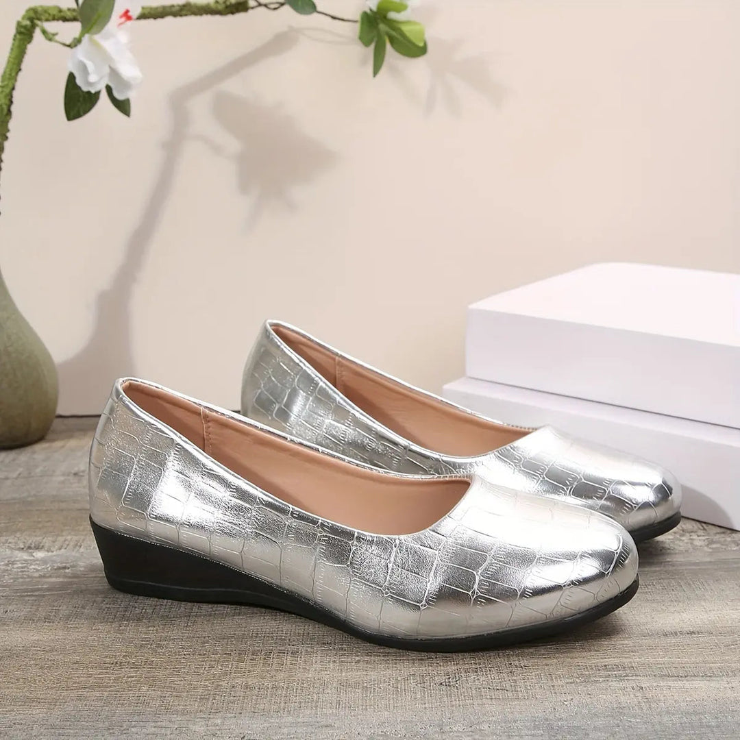 Halszka | Czółenka na Niskim Koturnie z Wytłoczeniem Krokodyla