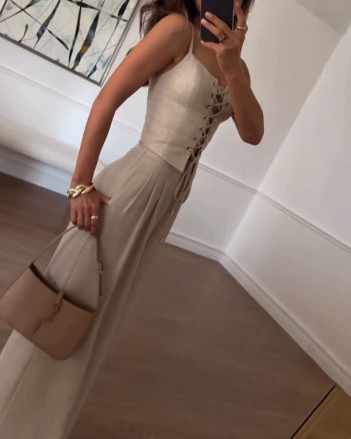 Natasza | Dopasowany top inspirowany gorsetem i plisowane spodnie – komplet